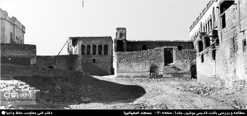 عکس‌های بافت قدیمی بوشهر، پنجره ای به گذشته اند، جایی که خانه‌های چوبی و بادگیرهای خاموش هنوز از شور زندگی در کنار دریا سخن می گویند.