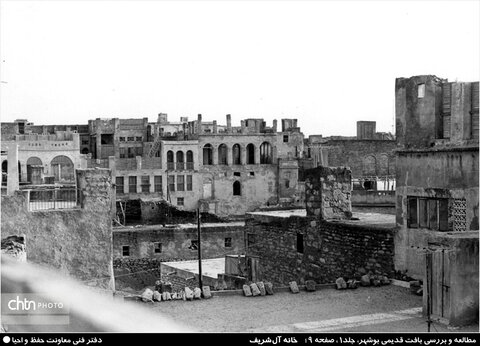 عکس‌های بافت قدیمی بوشهر، پنجره ای به گذشته اند، جایی که خانه‌های چوبی و بادگیرهای خاموش هنوز از شور زندگی در کنار دریا سخن می گویند.