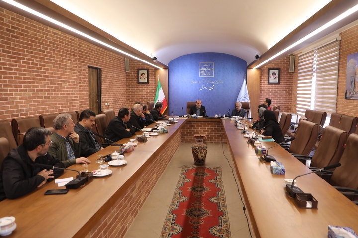 بررسی و تصویب طرح مرمت تزئینات بقعه شیخ جبرائیل کلخوران در شورای فنی میراث‌فرهنگی