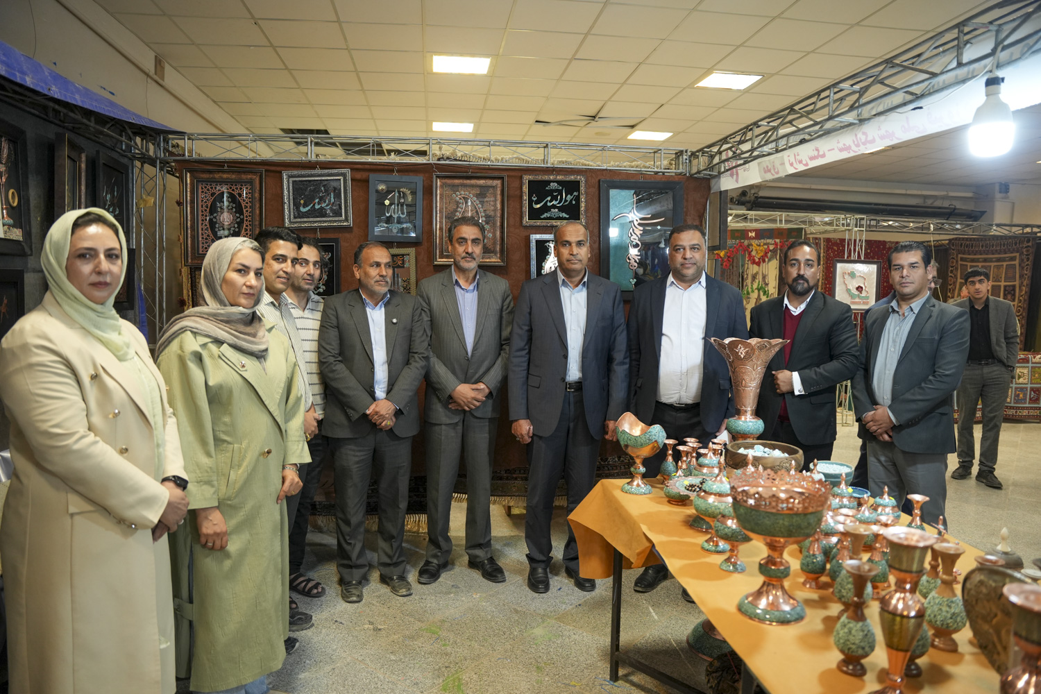 بازدید نماینده مردم شهربابک و فرمانداران رفسنجان، عنبرآباد و ارزوئیه از هفدهمین نمایشگاه ملی صنایعدستی کرمان