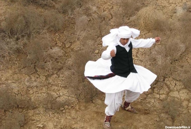 پوشاک محلی، آینه جهان‌بینی مردمانی است که میان خاک و آسمان زیسته‌اند/ فلسفه عرفانی در پوشش محلی «رشتخوار»؛ نماد آفرینش زنان و صلابت مردان در جامه‌ خراسانی‌ها