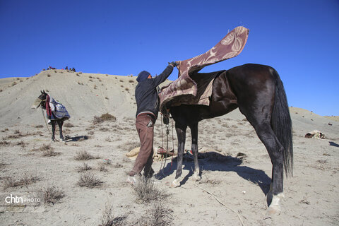 رقابت اسب‌های اصیل ترکمن در باغلق راز و جرگلان