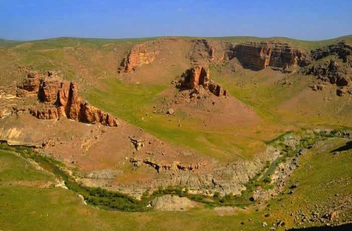 قلعه تاریخی قلاقوره بیجار قابلیت تبدیل شدن به مقصد مهم گردشگری را دارد