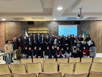 نشست گردشگری در مناطق چهارگانه و تحت حفاظت سازمان حفاظت محیط‌زیست