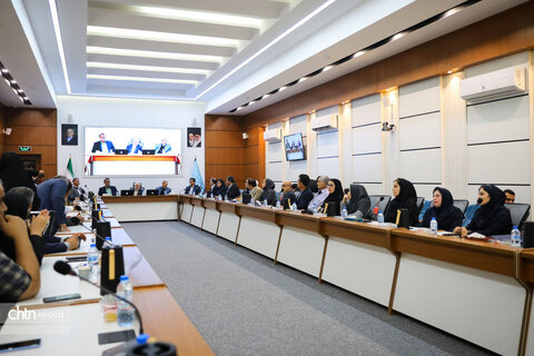 برگزاری نشست قائم مقام وزیر میراث فرهنگی با فعالان و انجمنهای میراث فرهنگی خورستان