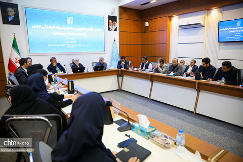 برگزاری نشست قائم مقام وزیر میراث فرهنگی با اصحاب رسانه خورستان