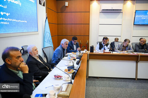 برگزاری نشست قائم مقام وزیر میراث فرهنگی با اصحاب رسانه خورستان