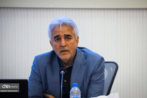 برگزاری نشست قائم مقام وزیر میراث فرهنگی با اصحاب رسانه خورستان