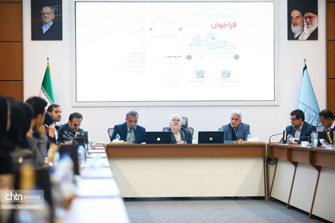 برگزاری نشست قائم مقام وزیر میراث فرهنگی با اصحاب رسانه خورستان