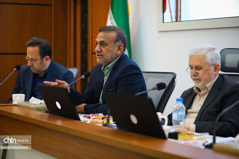 برگزاری نشست قائم مقام وزیر میراث فرهنگی با اصحاب رسانه خورستان