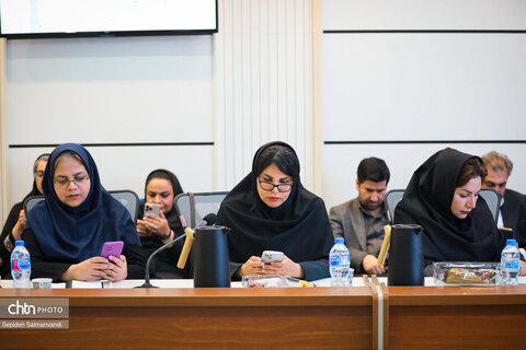 برگزاری نشست قائم مقام وزیر میراث فرهنگی با اصحاب رسانه خورستان