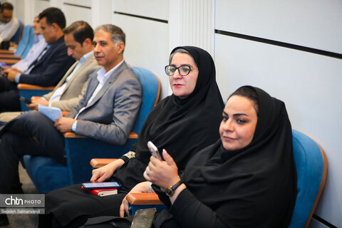 برگزاری نشست قائم مقام وزیر میراث فرهنگی با اصحاب رسانه خورستان