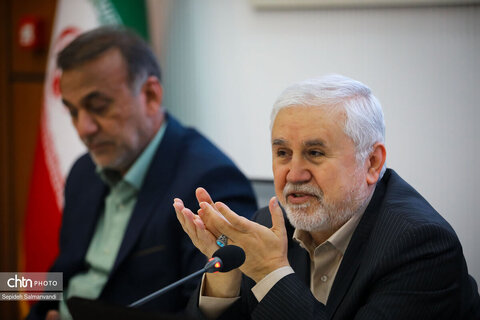 برگزاری نشست قائم مقام وزیر میراث فرهنگی با اصحاب رسانه خورستان