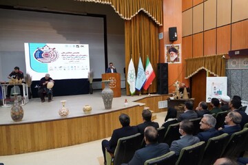 لالجین به الگوی توسعه پایدار صنایع‌دستی تبدیل شود