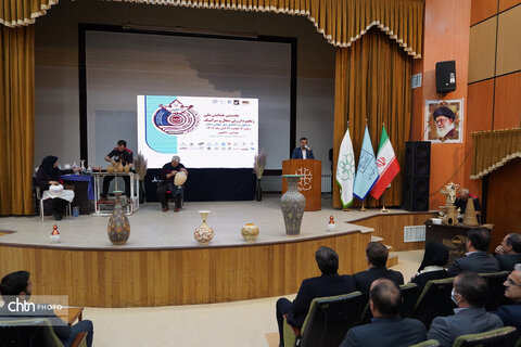 آیین افتتاحیه همایش ملی زنجیره ارزش سفال و سرامیک با محوریت لالجین