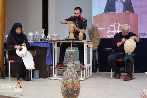 آیین افتتاحیه همایش ملی زنجیره ارزش سفال و سرامیک با محوریت لالجین