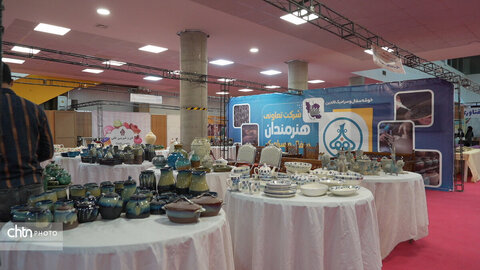 افتتاح نمایشگاه تخصصی سفال و سرامیک در همدان