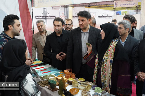 افتتاح نمایشگاه تخصصی سفال و سرامیک در همدان