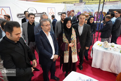 افتتاح نمایشگاه تخصصی سفال و سرامیک در همدان