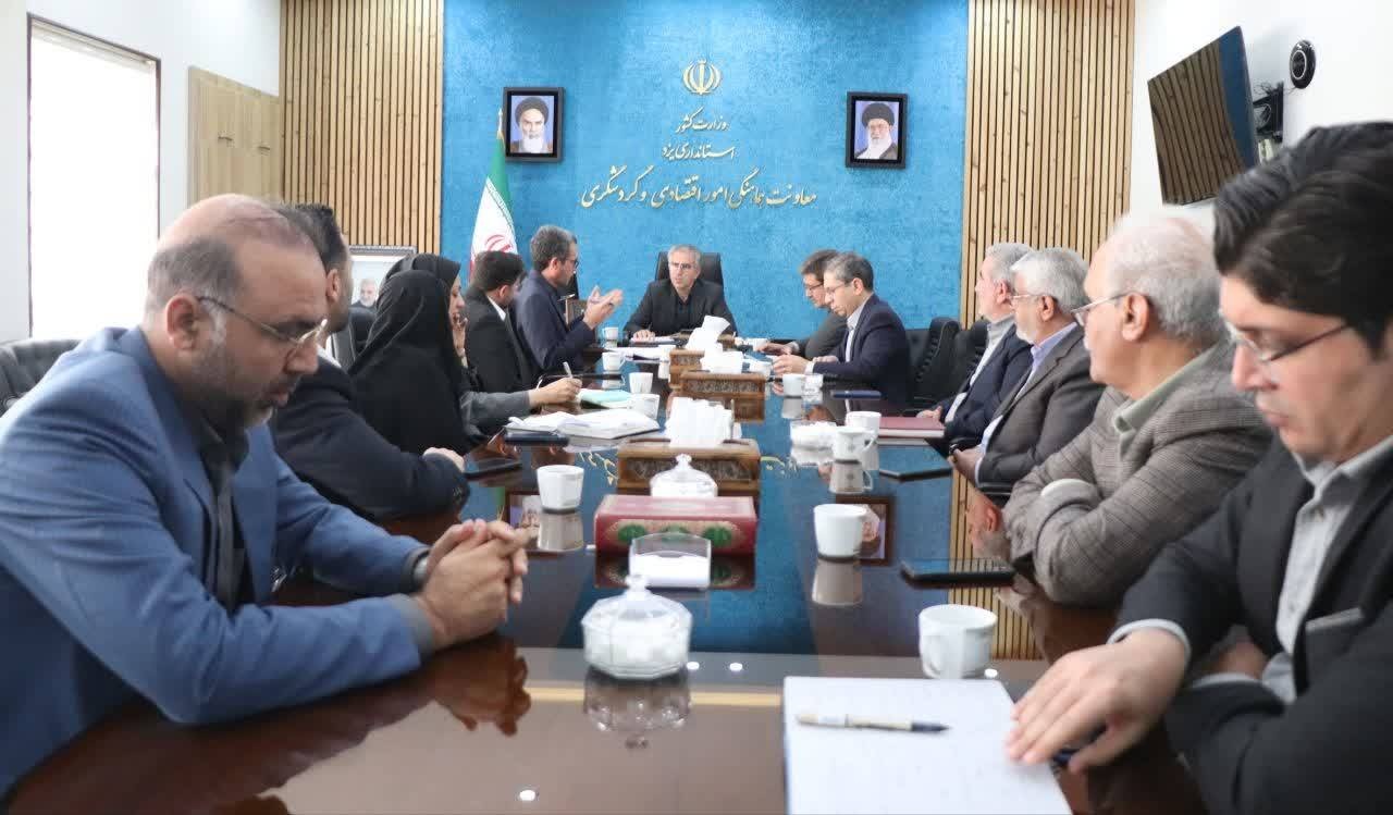 بررسی راهکارهای عملیاتی رفع مشکلات حوزه صنایعدستی در یزد