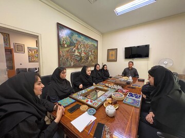 احیای سنت ارزشمند آموزش استاد- شاگردی/ آموزش هنرجویان در گروه هنرهای ملی