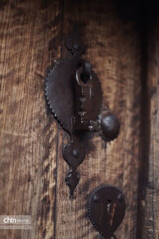 درهای قدیمی در طالقان