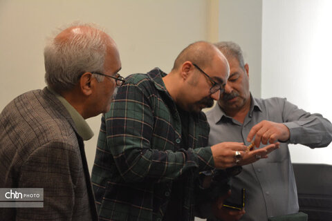 بازدید معاون استاندار یزد از روند داوری مهر اصالت ملی صنایع‌دستی