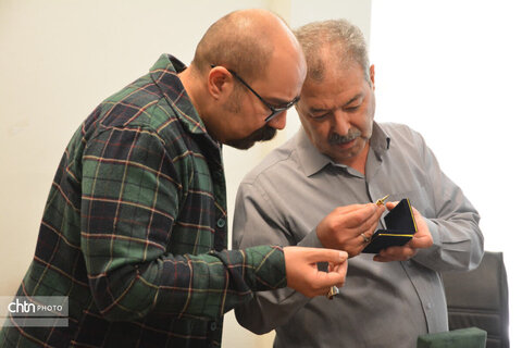 بازدید معاون استاندار یزد از روند داوری مهر اصالت ملی صنایع‌دستی