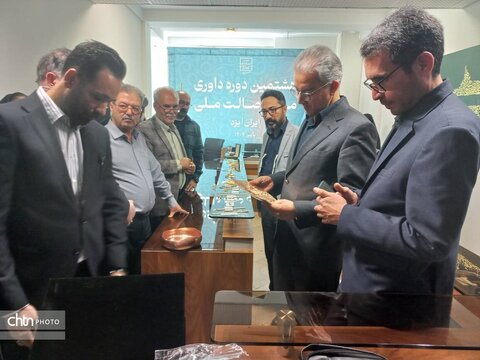 بازدید معاون استاندار یزد از روند داوری مهر اصالت ملی صنایع‌دستی