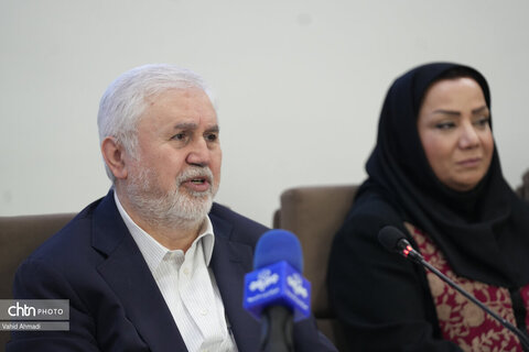 نشست ملی «توسعه مهارت‌های کارآفرینی زنان عشایر حامل میراث فرهنگی ناملموس در راستای تحقق معیشت پایدار»