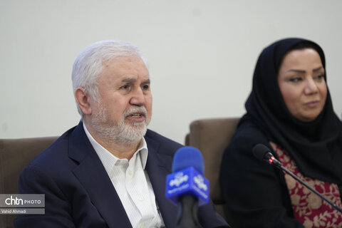 نشست ملی «توسعه مهارت‌های کارآفرینی زنان عشایر حامل میراث فرهنگی ناملموس در راستای تحقق معیشت پایدار»