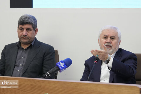 نشست ملی «توسعه مهارت‌های کارآفرینی زنان عشایر حامل میراث فرهنگی ناملموس در راستای تحقق معیشت پایدار»