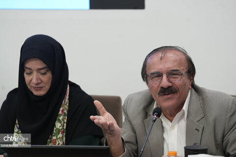 نشست ملی «توسعه مهارت‌های کارآفرینی زنان عشایر حامل میراث فرهنگی ناملموس در راستای تحقق معیشت پایدار»