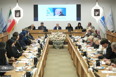 نشست ملی «توسعه مهارت‌های کارآفرینی زنان عشایر حامل میراث فرهنگی ناملموس در راستای تحقق معیشت پایدار»