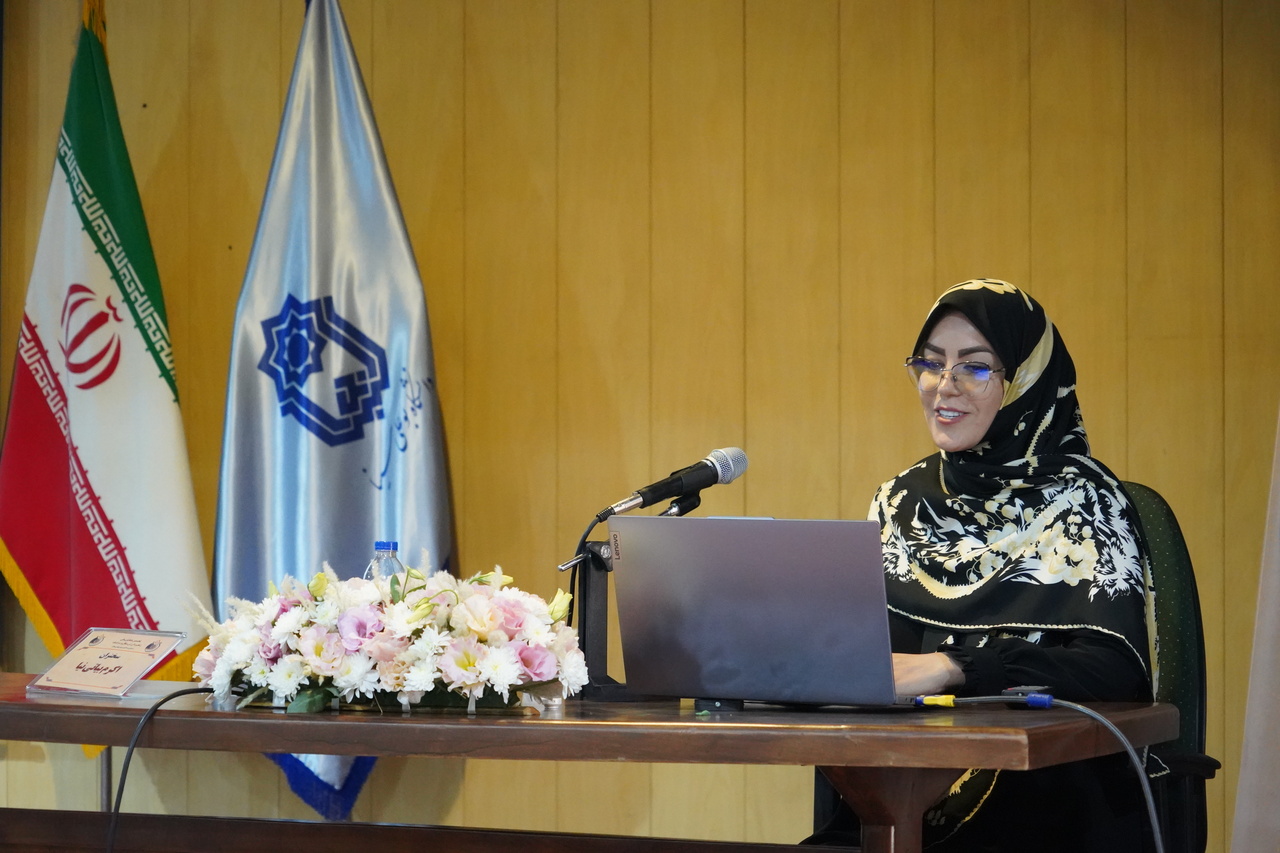 «مواد اولیه و تولید» در دومین پنل تخصصی همایش زنجیره ارزش سفال و سرامیک مورد بررسی قرار گرفت