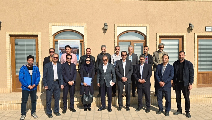 نشست هم‌اندیشی انجمن دوستداران میراث فرهنگی سلیمان صباحی بیدگلی با مدیرکل پایگاه‌های ملی و جهانی 