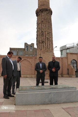 بازدید معاون وزیر و رئیس سازمان سوادآموزی از جاذبه‌های تاریخی خوی