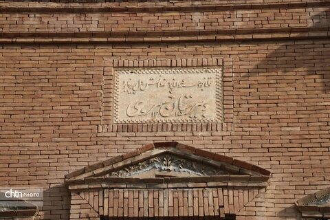 بازدید معاون وزیر و رئیس سازمان سوادآموزی از جاذبه‌های تاریخی خوی