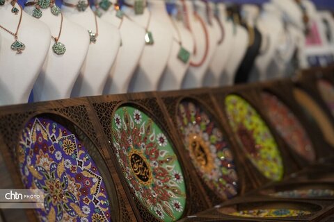 نمایشگاه ۱۵