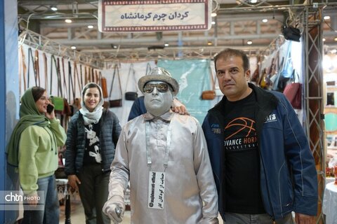 نمایشگاه ۱۵