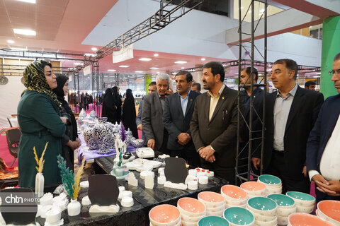 بازدید استاندار همدان از جشنواره اقوام عشایر و نمایشگاه صنایع‌دستی، سوغات و هدایا
