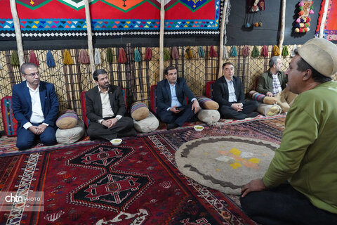 بازدید استاندار همدان از جشنواره اقوام عشایر و نمایشگاه صنایع‌دستی، سوغات و هدایا