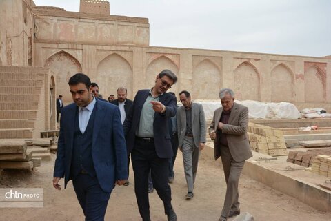 تعیین تکلیف پلاک های جدا شده واقع در حریم موزه بزرگ (صدرالعلماء) یزد