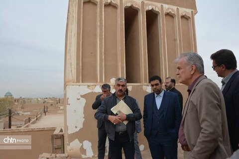 تعیین تکلیف پلاک های جدا شده واقع در حریم موزه بزرگ (صدرالعلماء) یزد