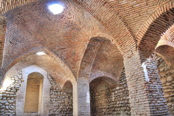 حمام مصباح، بنای قاجاری مهجور در بافت مرکزی