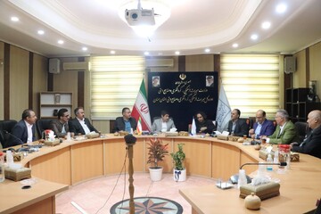 ‍ نشست هم‌اندیشی مدیرکل میراث‌فرهنگی استان سمنان با اعضای هیئت مدیره جامعه هتلداران و مهمان پذیران استان سمنان برگزار شد