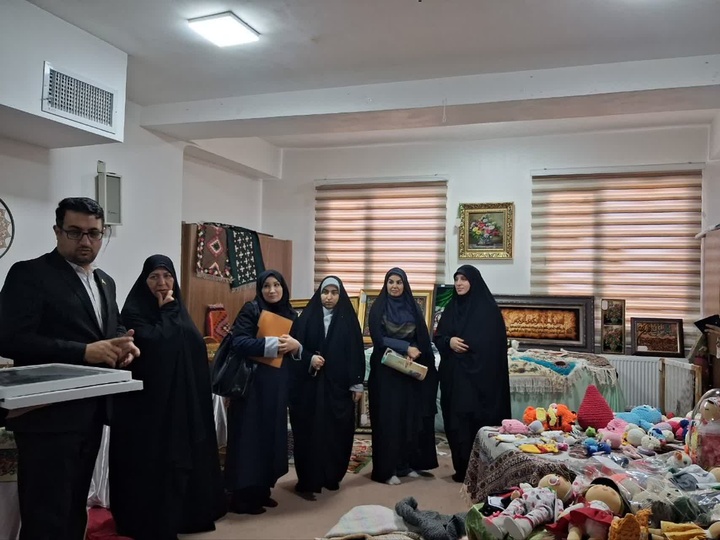 جشنواره شمیم علوی در بخش صنایع‌دستی قزوین برگزار شد