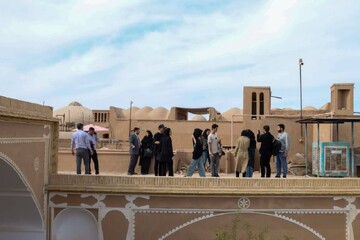 پاک‌سازی ناودان‌های بافت تاریخی یزد انجام شد