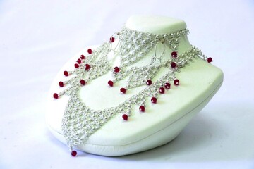 هنر زیورآلات‌سازی در سنندج؛ جلوه‌ای از مهارت و اصالت