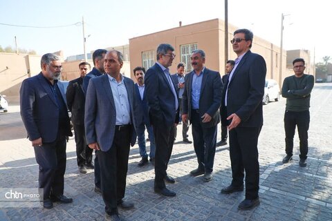 بازدید میدانی استاندار یزد از بازار سنتی و گارگاهای مهم مرمتی بافت تاریخی یزد ؛ دستور تسریع در مرمت پروژه‌های اولویت‌دار
